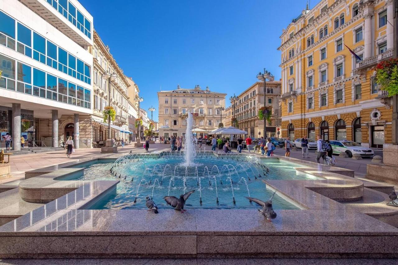 Naval Apartment Rijeka Exterior photo